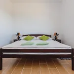 Two-bedroom Saldun With Sea View 08 Appartamento *