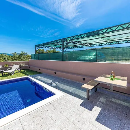 アパート Two-bedroom Saldun With Sea View 08