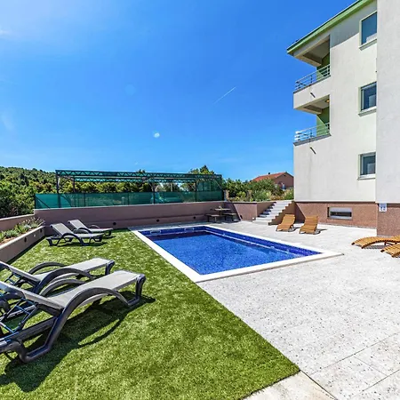 Two-bedroom Saldun With Sea View 08 アパート