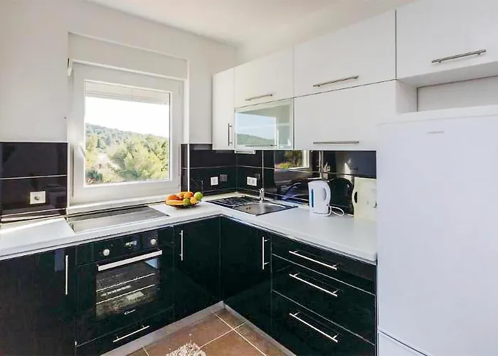 Apartman Two-bedroom Saldun With Sea View 08 *